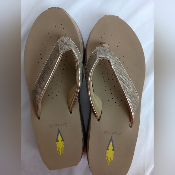 Volatile Gold Summer Mob Wife Snake Skin Animal Print Flip Flops (#8) - Picture 4 of 6